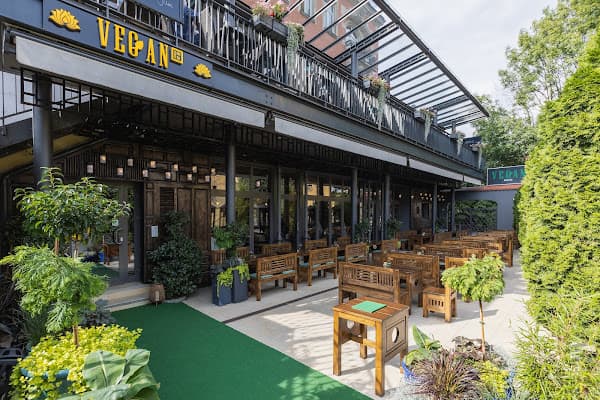 VEGAN HOUSE am Schillerplatz — gluten-free restaurant in Dresden