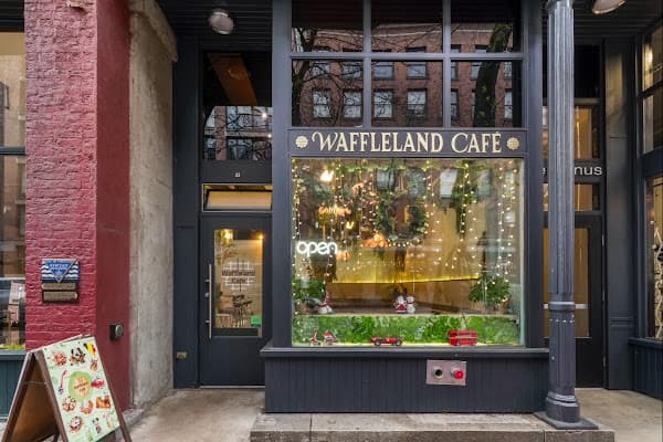 Waffleland Café — gluten-free restaurant in Vancouver
