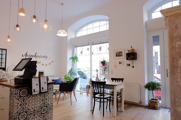 ausnahmsweise - Café für vegane, glutenfreie Kuchen — gluten-free restaurant in Vienna