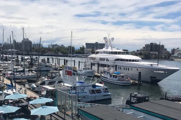 Lido Waterfront Bar & Bistro — gluten-free restaurant in Victoria, Vancouver Island
