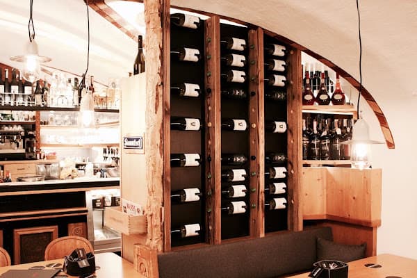 Snetonstube: restaurant in Ortisei / St. Ulrich — gluten-free restaurant in Ortisei
