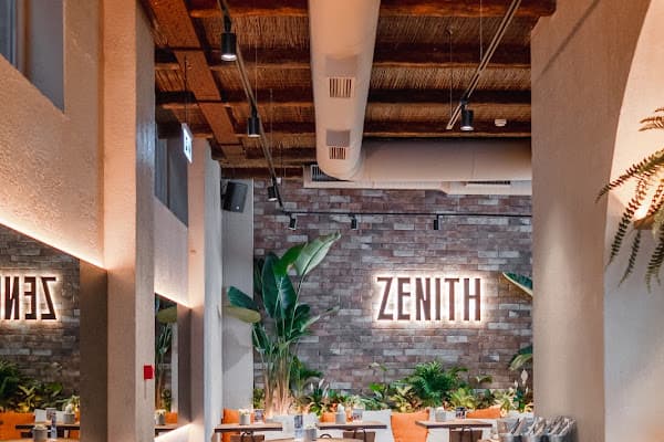 Zenith Caffè - Sá da Bandeira — gluten-free restaurant in Porto