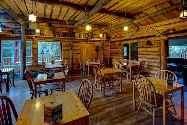 Cougar Pete's Cafe and Restaurant — gluten-free restaurant in Banf, Canada