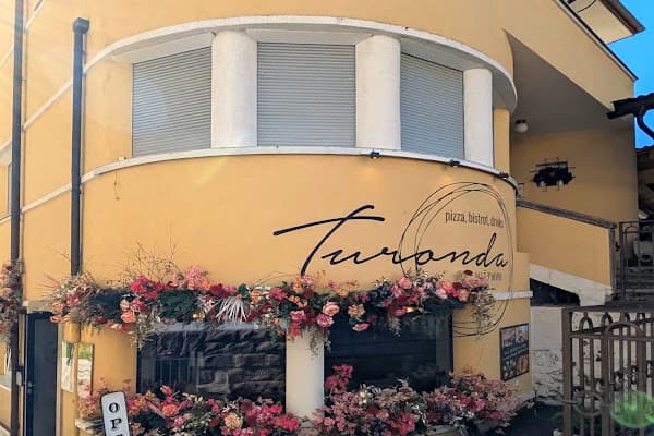 Turonda | pizza · bistrot · drinks — gluten-free restaurant in Ortisei
