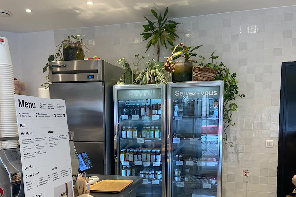 Wild & The Moon Demours - Organic Food, Juice Bar — gluten-free in Paris